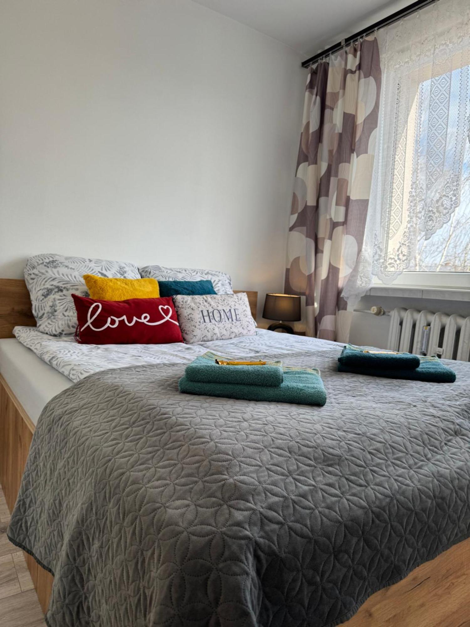 Apartament -Jak W Domu- Czeladz 60M2 Centrum Katowic 10Km Buitenkant foto